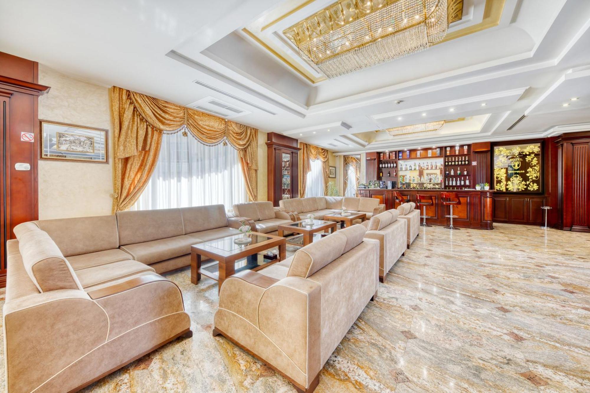 Spa Hotel Grace Forum Erywań Zewnętrze zdjęcie